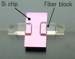 Example of connecting an optical fiber array to a silicon chip